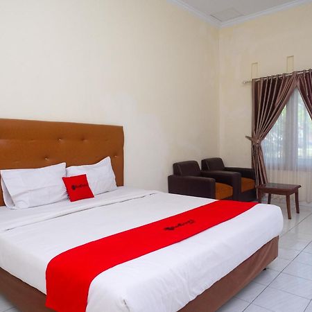 Reddoorz Syariah Near Alun Alun Wonosari Hotell Eksteriør bilde