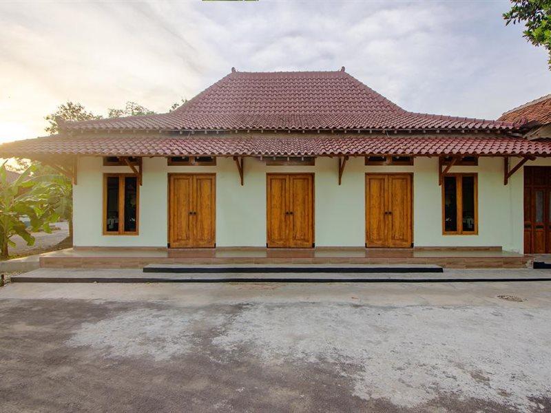 Reddoorz Syariah Near Alun Alun Wonosari Hotell Eksteriør bilde