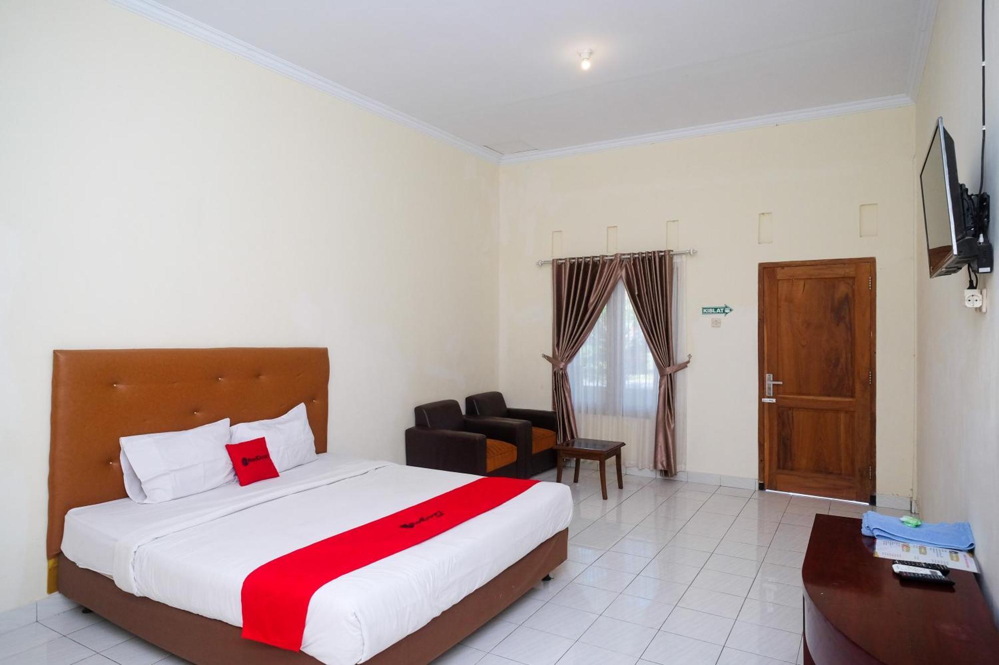 Reddoorz Syariah Near Alun Alun Wonosari Hotell Eksteriør bilde