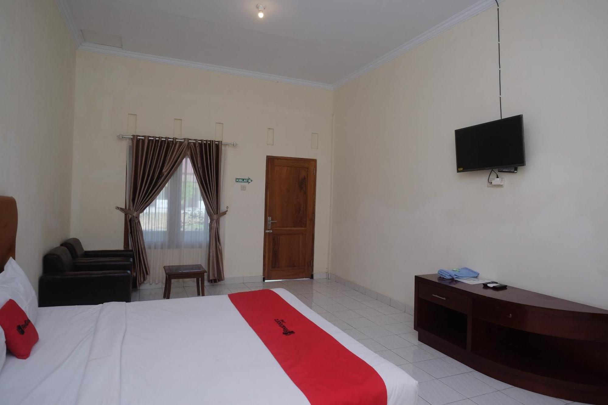 Reddoorz Syariah Near Alun Alun Wonosari Hotell Eksteriør bilde