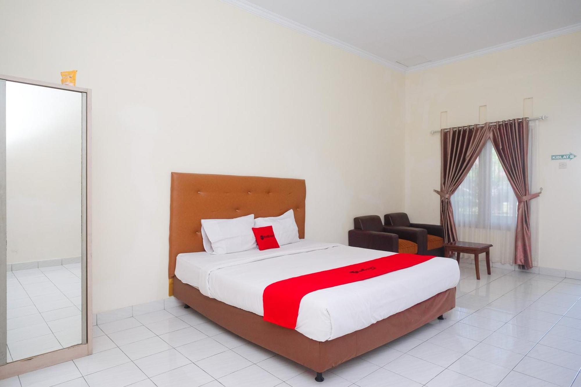 Reddoorz Syariah Near Alun Alun Wonosari Hotell Eksteriør bilde