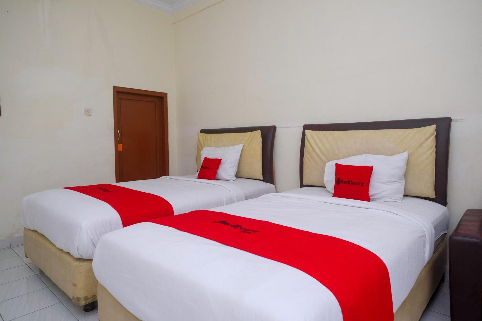 Reddoorz Syariah Near Alun Alun Wonosari Hotell Eksteriør bilde