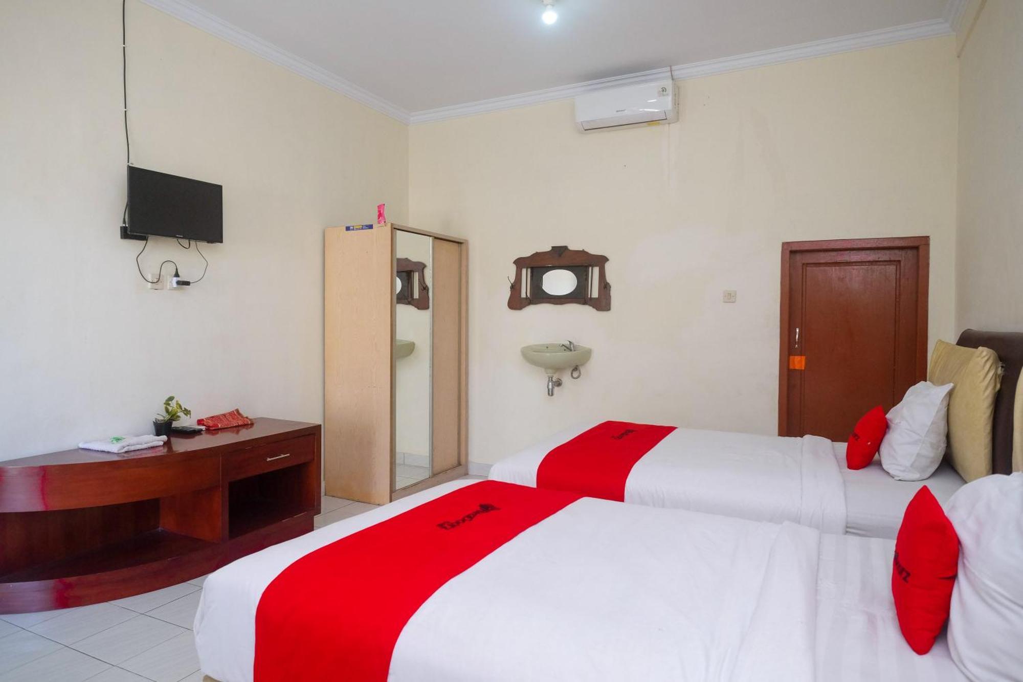 Reddoorz Syariah Near Alun Alun Wonosari Hotell Eksteriør bilde