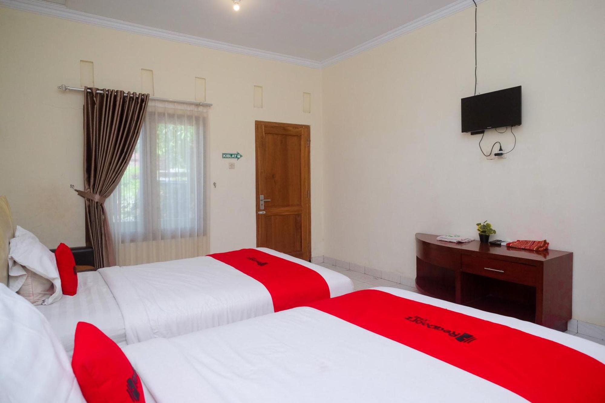 Reddoorz Syariah Near Alun Alun Wonosari Hotell Eksteriør bilde